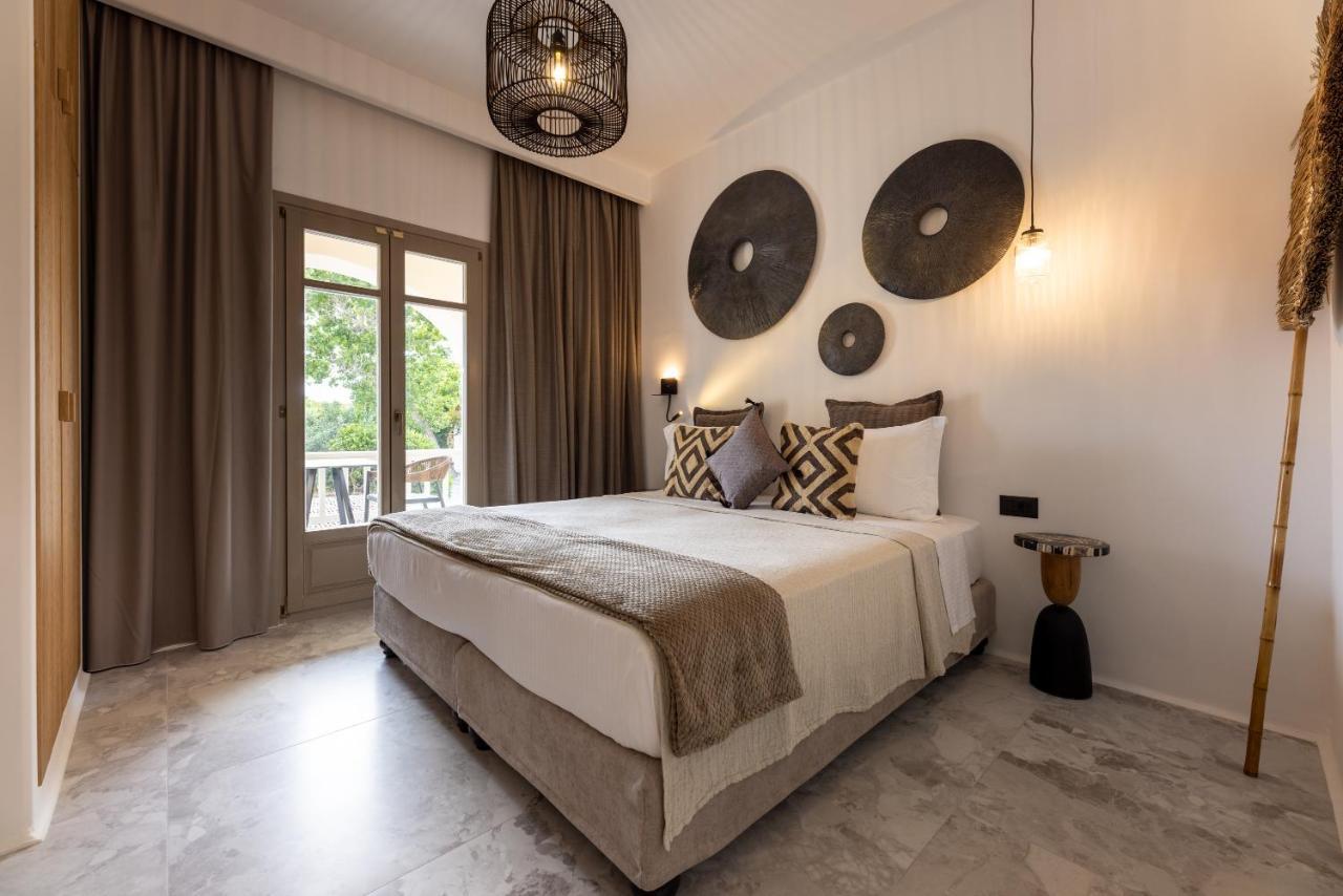 Athina Studios And Suites Plaka Екстер'єр фото