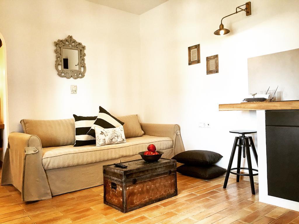 Athina Studios And Suites Plaka Екстер'єр фото